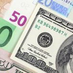 EUR/USD се бори с 1.2200 на фона на по-стабилния щатски долар